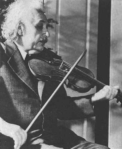 Albert Einstein (1879-1955) had close relations with Belgium, which included Ernest Solvay and later King Albert I and Queen Elisabeth.  After Einstein had achieved international fame, his violin became a kind of trademark.  Photo provided by Icons of Europe asbl, Brussels.